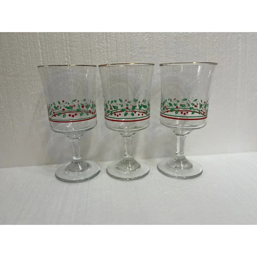 Set‎ of 3 Vintage Holly Berry Wine Glasses Gold Rimmed Christmas Holiday